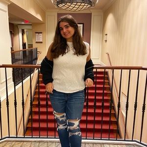 Meet your Posher, Anna